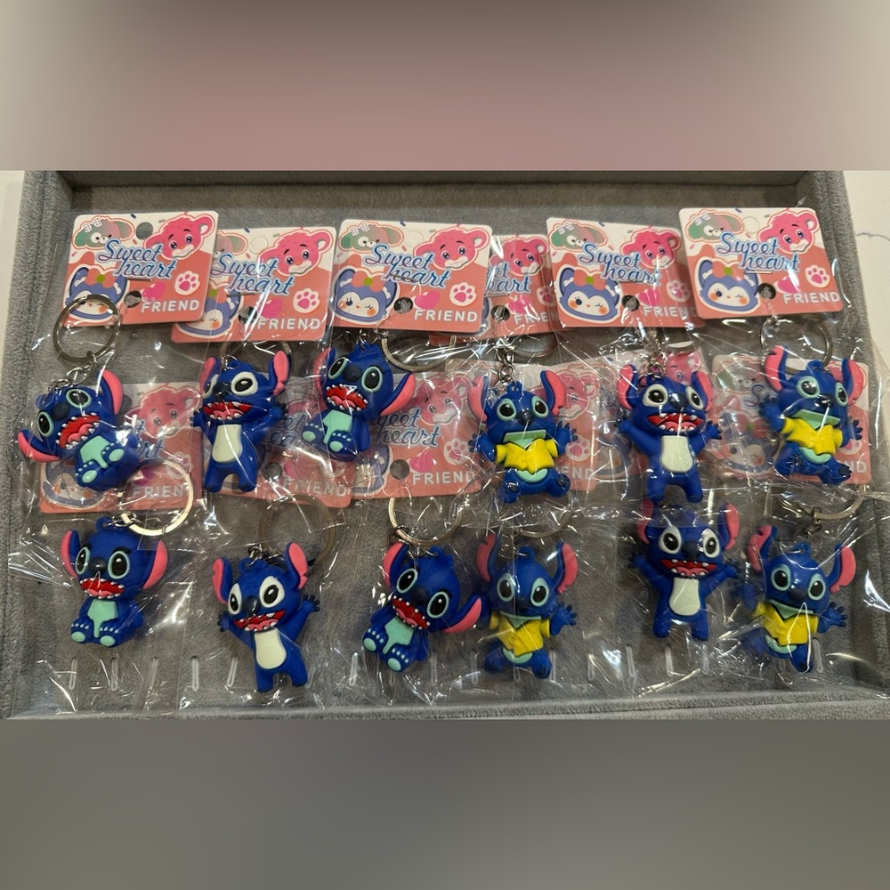 Bundle 12 Character Key Chains NIP